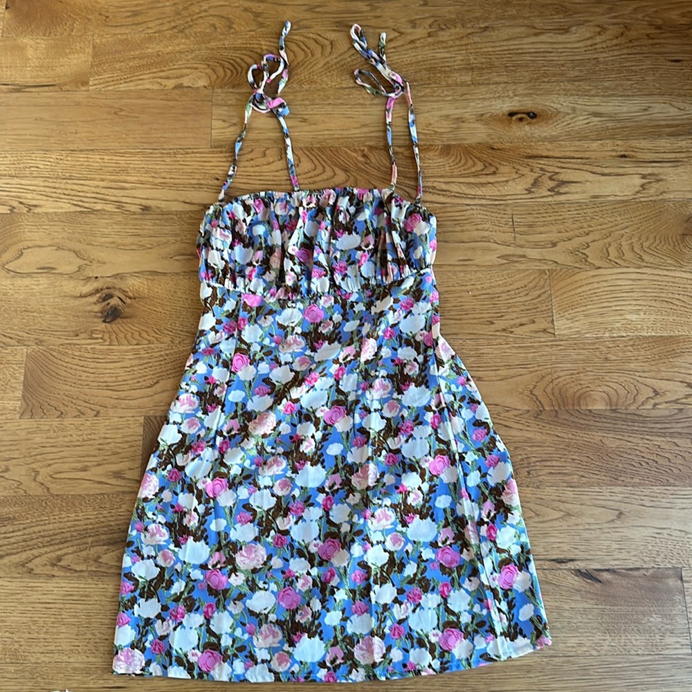 Missguided Tie dress!!